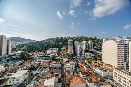 Apartamento à venda com 300m², 4 quartos e 3 vagas Apartamento à venda com 300m², 4 quartos e 3 vagasVitsa