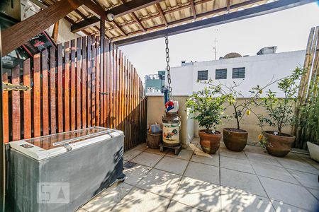 Apartamento à venda com 300m², 4 quartos e 3 vagas Apartamento à venda com 300m², 4 quartos e 3 vagasvista