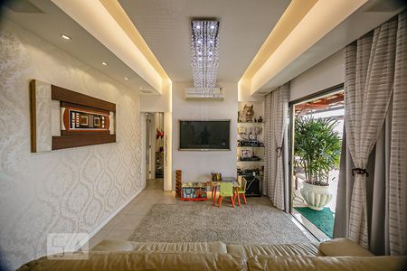 Apartamento à venda com 300m², 4 quartos e 3 vagas Apartamento à venda com 300m², 4 quartos e 3 vagassala