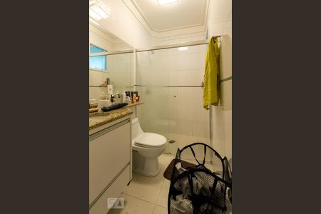 Apartamento à venda com 150m², 3 quartos e 2 vagas Apartamento à venda com 150m², 3 quartos e 2 vagasBanheiro da suíte 2