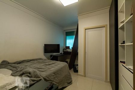 Apartamento à venda com 150m², 3 quartos e 2 vagas Apartamento à venda com 150m², 3 quartos e 2 vagasSuíte 1