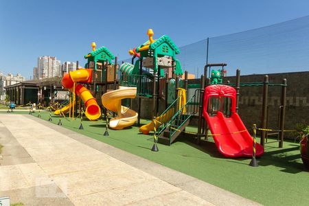 Apartamento à venda com 150m², 3 quartos e 2 vagas Apartamento à venda com 150m², 3 quartos e 2 vagasPlayground