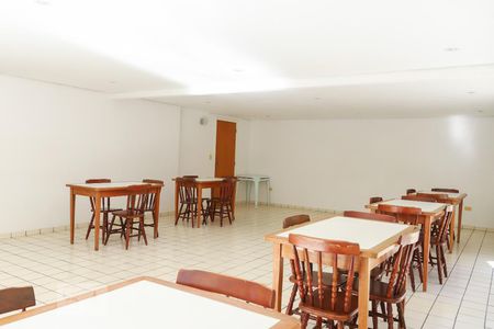 Apartamento para alugar com 60m², 3 quartos e 1 vagaÁrea comum - Salão de festas