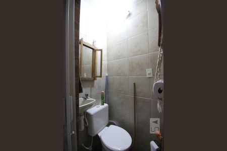 Casa à venda com 130m², 2 quartos e sem vagaLavabo