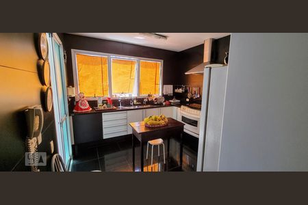 Apartamento para alugar com 230m², 4 quartos e 4 vagasCozinha