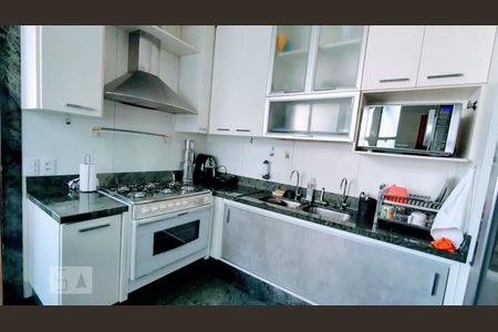 Apartamento para alugar com 230m², 4 quartos e 4 vagasCozinha