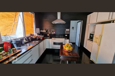 Apartamento para alugar com 230m², 4 quartos e 4 vagasCozinha