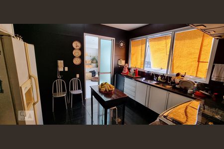 Apartamento para alugar com 230m², 4 quartos e 4 vagasCozinha