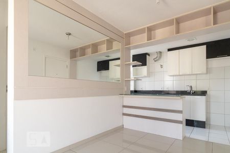 Detalhe Sala de apartamento para alugar com 3 quartos, 52m² em Parada de Lucas, Rio de Janeiro
