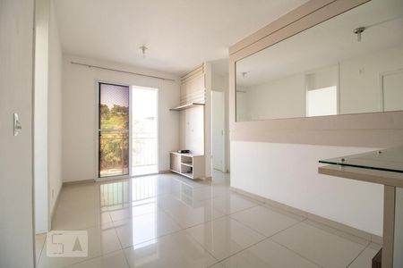 Sala de apartamento para alugar com 3 quartos, 52m² em Parada de Lucas, Rio de Janeiro