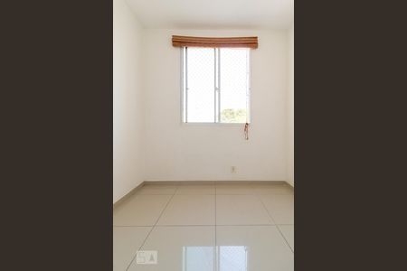 Quarto 1 de apartamento para alugar com 3 quartos, 52m² em Parada de Lucas, Rio de Janeiro