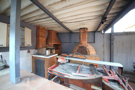 Casa à venda com 253m², 4 quartos e 3 vagasChurrasqueira