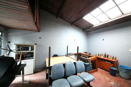 Casa à venda com 253m², 4 quartos e 3 vagasSala 