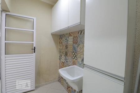 Casa de condomínio à venda com 65m², 2 quartos e 1 vagaArea de serviço