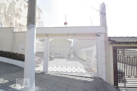 Casa de condomínio à venda com 65m², 2 quartos e 1 vagaFachada