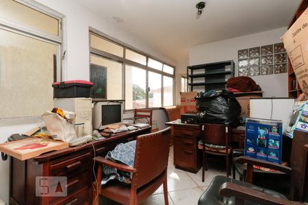 Casa à venda com 200m², 4 quartos e 3 vagas Casa à venda com 200m², 4 quartos e 3 vagasQuarto superior - edícula