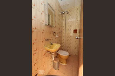 Casa à venda com 200m², 4 quartos e 3 vagas Casa à venda com 200m², 4 quartos e 3 vagasBanheiro superior - edícula