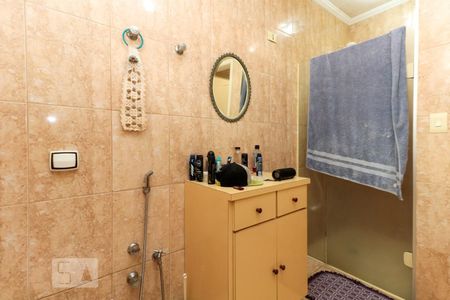 Casa à venda com 200m², 4 quartos e 3 vagas Casa à venda com 200m², 4 quartos e 3 vagasBanheiro