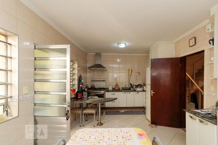 Casa à venda com 200m², 4 quartos e 3 vagas Casa à venda com 200m², 4 quartos e 3 vagasCozinha