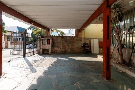 Casa à venda com 200m², 4 quartos e 3 vagas Casa à venda com 200m², 4 quartos e 3 vagasGaragem