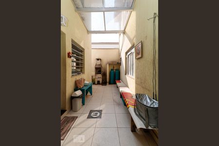 Casa à venda com 200m², 4 quartos e 3 vagas Casa à venda com 200m², 4 quartos e 3 vagasQuintal