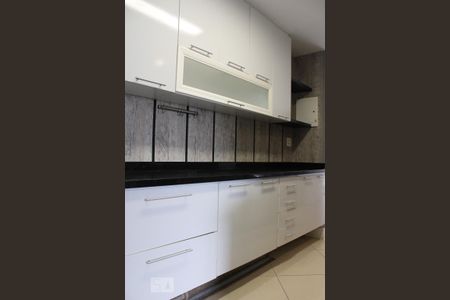 Apartamento à venda com 96m², 3 quartos e 2 vagas Apartamento à venda com 96m², 3 quartos e 2 vagasCozinha - Armários