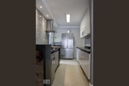 Apartamento à venda com 96m², 3 quartos e 2 vagas Apartamento à venda com 96m², 3 quartos e 2 vagasCozinha