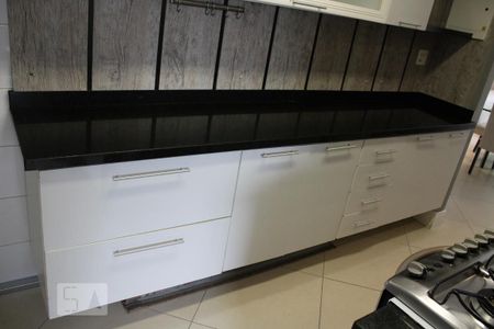 Apartamento à venda com 96m², 3 quartos e 2 vagasCozinha - Armários