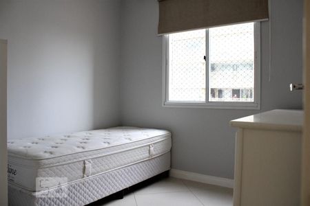 Apartamento à venda com 96m², 3 quartos e 2 vagasQuarto 2 