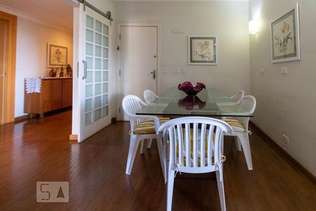 Apartamento à venda com 183m², 4 quartos e 3 vagas Apartamento à venda com 183m², 4 quartos e 3 vagasCopa