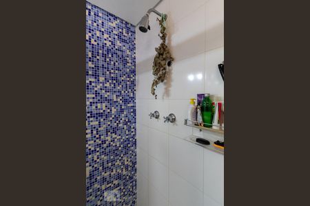 Apartamento à venda com 183m², 4 quartos e 3 vagas Apartamento à venda com 183m², 4 quartos e 3 vagasBanheiro da Suíte 2