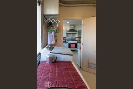 Apartamento à venda com 183m², 4 quartos e 3 vagas Apartamento à venda com 183m², 4 quartos e 3 vagasÁrea de Serviço