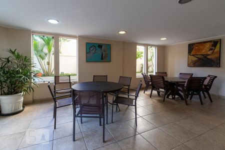 Apartamento à venda com 183m², 4 quartos e 3 vagas Apartamento à venda com 183m², 4 quartos e 3 vagasÁrea comum - Salão de festas