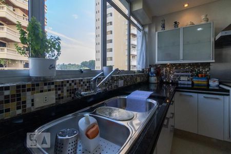 Apartamento à venda com 183m², 4 quartos e 3 vagas Apartamento à venda com 183m², 4 quartos e 3 vagasCozinha - Torneira