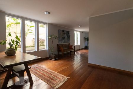 Apartamento à venda com 183m², 4 quartos e 3 vagas Apartamento à venda com 183m², 4 quartos e 3 vagasSala área comum 1