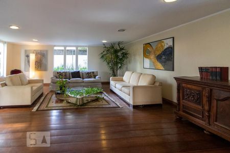 Apartamento à venda com 183m², 4 quartos e 3 vagas Apartamento à venda com 183m², 4 quartos e 3 vagasSala área comum 2