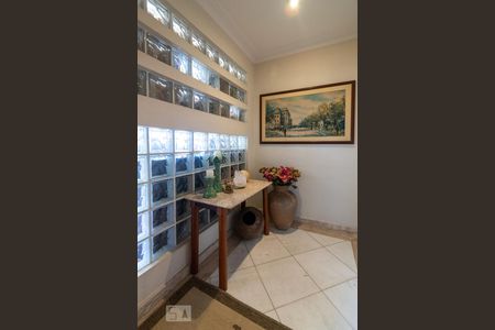 Apartamento à venda com 183m², 4 quartos e 3 vagas Apartamento à venda com 183m², 4 quartos e 3 vagasHall de Entrada