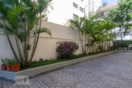 Apartamento à venda com 183m², 4 quartos e 3 vagas Apartamento à venda com 183m², 4 quartos e 3 vagasÁrea comum