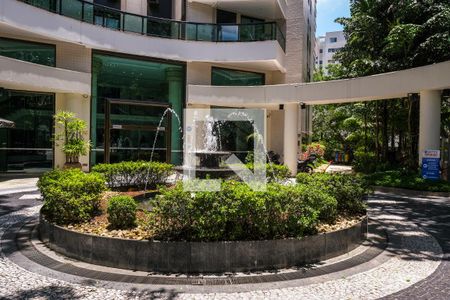 Apartamento para alugar com 65m², 2 quartos e 1 vaga Apartamento para alugar com 65m², 2 quartos e 1 vagaFachada e portaria