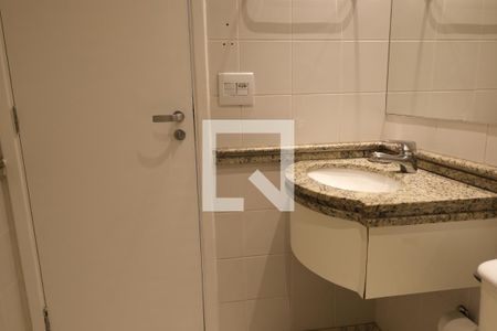 Apartamento para alugar com 65m², 2 quartos e 1 vagaBanheiro do corredor