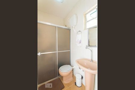 Casa à venda com 165m², 3 quartos e 2 vagasBanheiro de Serviço