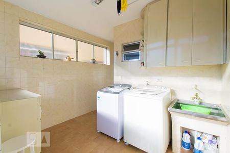 Casa à venda com 165m², 3 quartos e 2 vagasLavanderia 