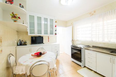 Casa à venda com 165m², 3 quartos e 2 vagasCozinha