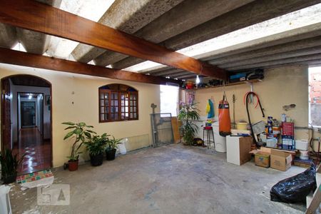 Casa à venda com 150m², 4 quartos e 2 vagas Casa à venda com 150m², 4 quartos e 2 vagasGaragem