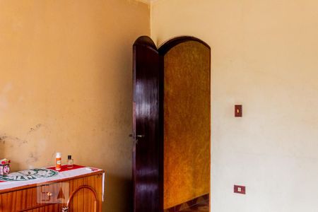 Casa à venda com 204m², 4 quartos e 2 vagasSuíte