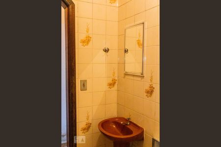 Casa à venda com 204m², 4 quartos e 2 vagasBanheiro da Edícula