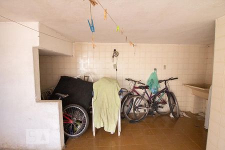 Casa à venda com 120m², 2 quartos e 2 vagasArea de serviço