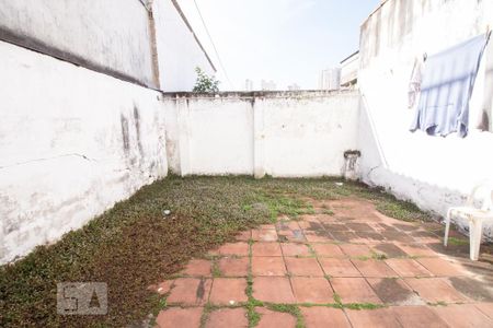 Casa à venda com 120m², 2 quartos e 2 vagasQuintal
