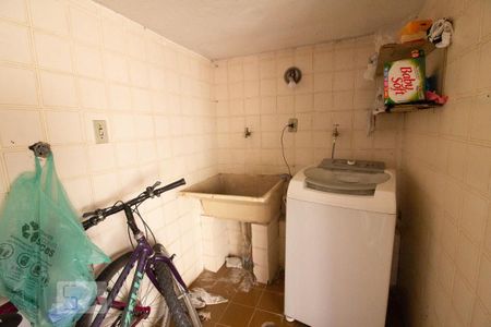 Casa à venda com 120m², 2 quartos e 2 vagasArea de serviço