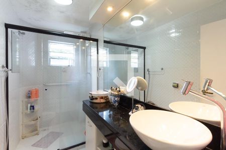 Apartamento à venda com 80m², 2 quartos e 1 vaga Apartamento à venda com 80m², 2 quartos e 1 vagaBanheiro